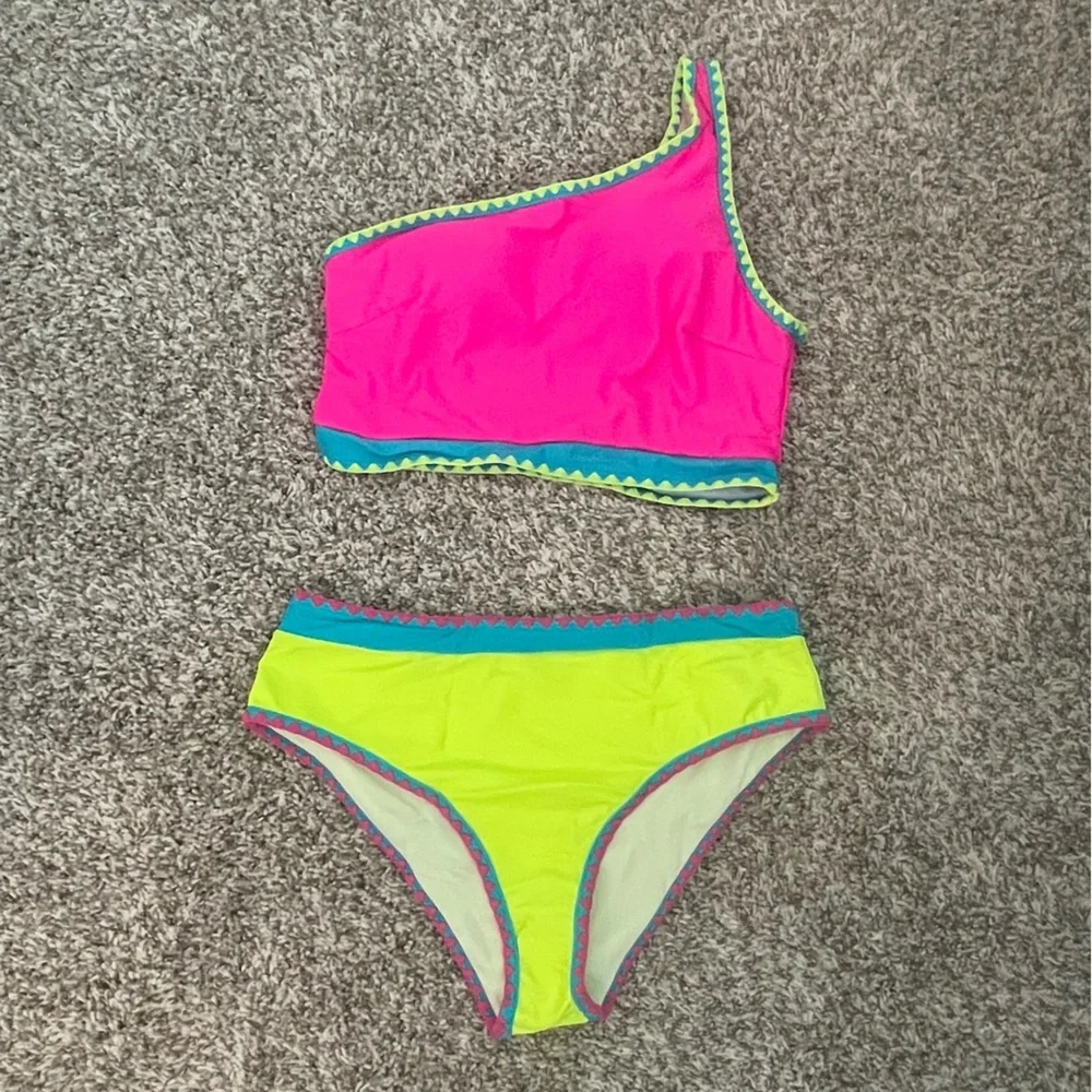 **NEW** Neon One-Shoulder Two Piece Swimsuit - Picture 4 of 6